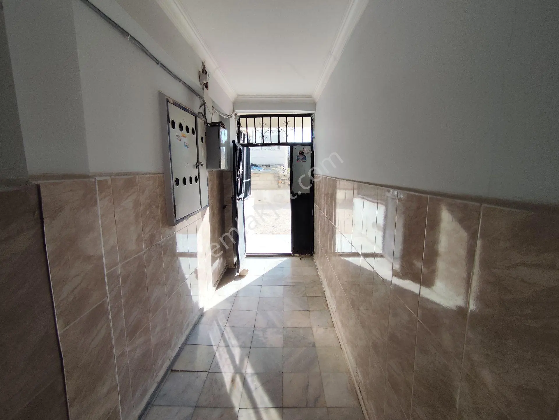 Kuruluş Gayrimenkulden Devteysti Millet Bahçesi Arkası Satılık 2+1 Giriş Kat - Görsel 4