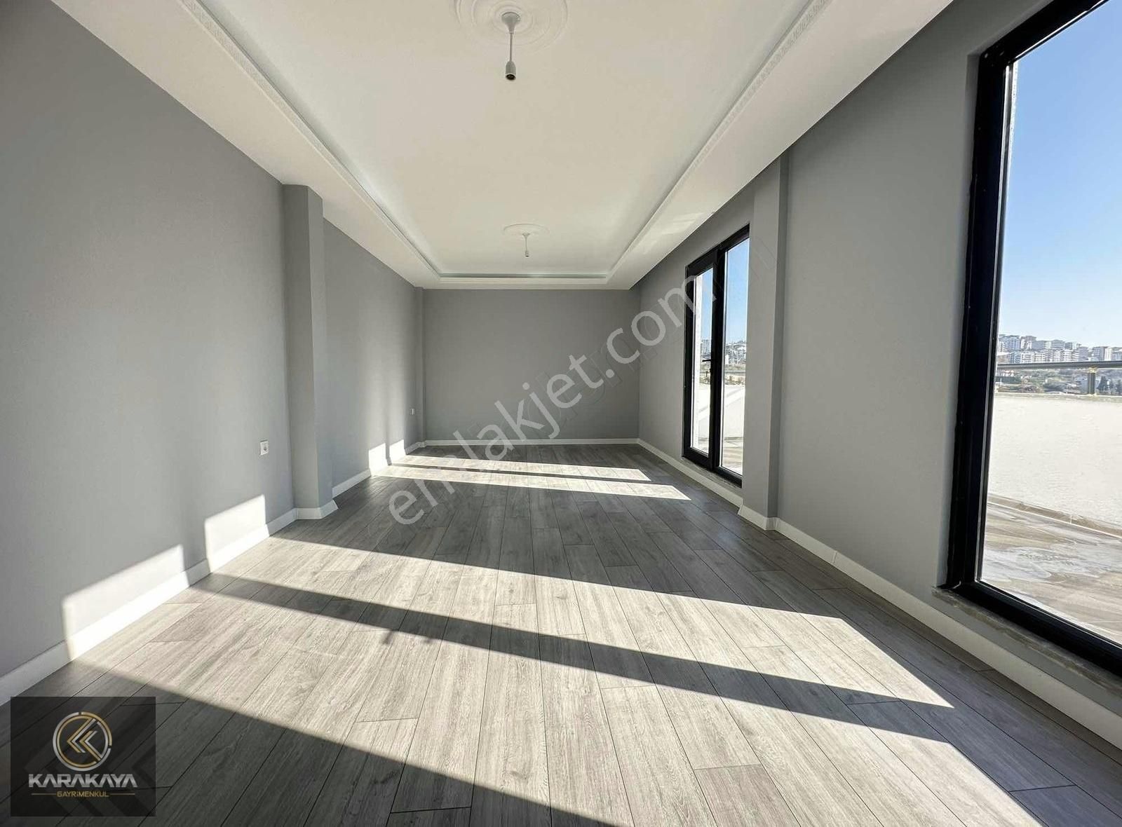 Gebze İstasyon Satılık Daire Gebze İstasyon Mah 4+1 190 M² Asansörlü Çatı Dublex