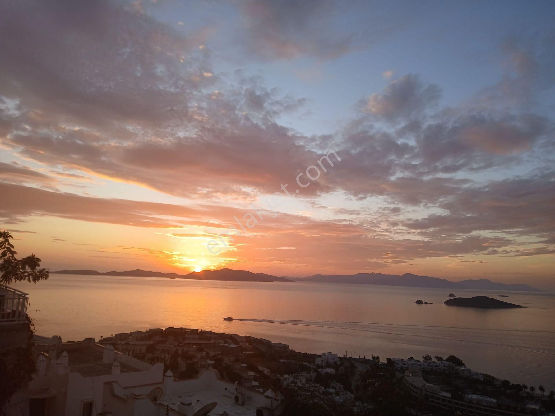 Bodrum Turgutreis Satılık Daire Turgutreis Nağme Sitesi 180' Panoramik Deniz Manzaralı Yazlık Ev