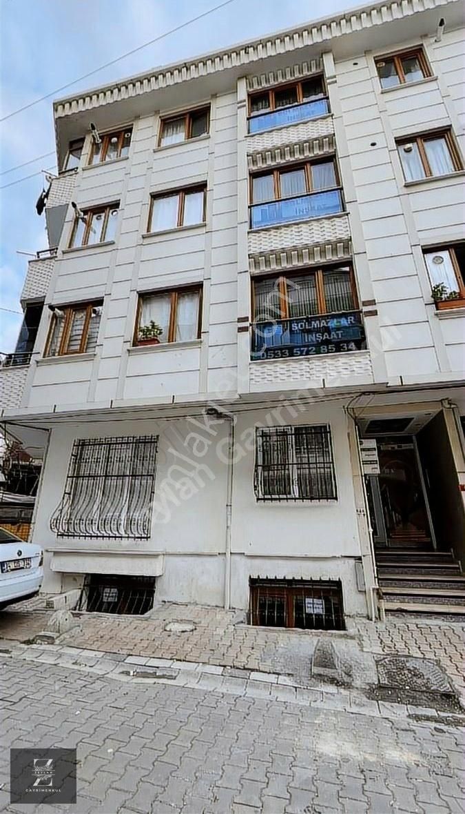 Esenyurt Selahaddin Eyyubi Kiralık Daire Ana Caddeye Yakın 1+1 Bahçe Katı