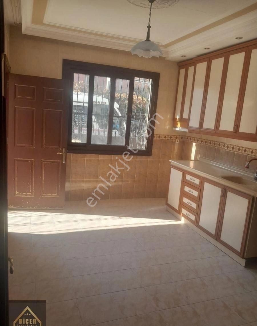 Yüreğir Levent Kiralık Daire Adana Yüreğir Polis Okuluna Yakın E.5 3 Dk Yürüme Mesafesinde Mobilyacılar San Sitesi Yanında