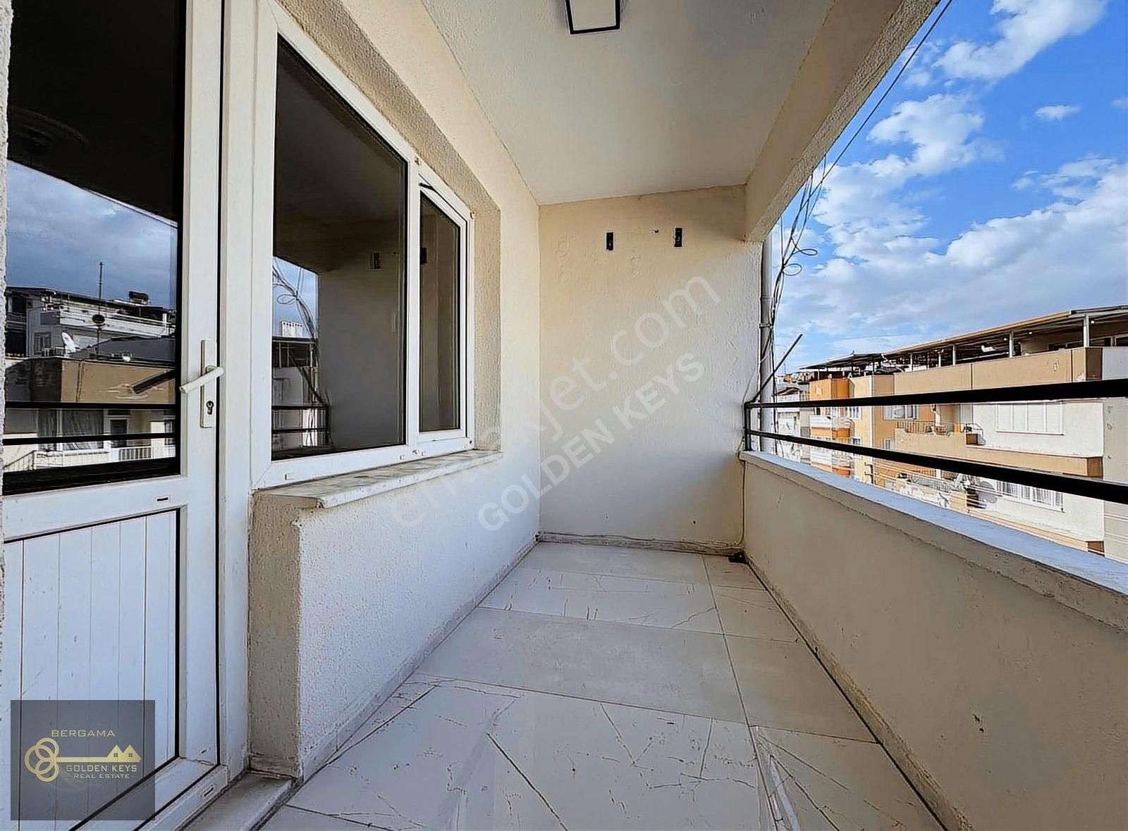 Bergama Bahçelievler Kiralık Daire Bahçelievlerde 3+1 Kiralık Daire