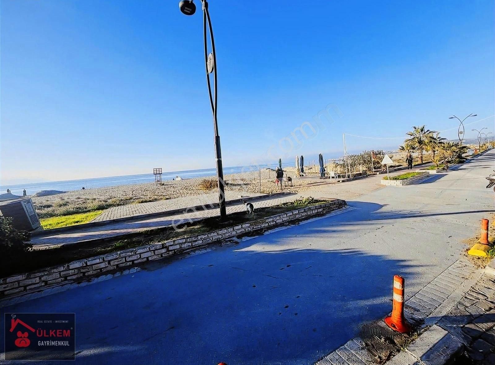 Kuşadası Davutlar Satılık Villa Kuşadası Denize 100 M Müstakil Özel Otoparklı 3+1 Bahçeli Villa