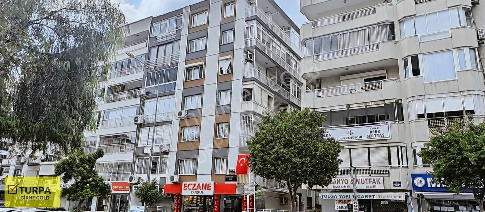 Karşıyaka Bahriye Üçok Satılık Daire Karşıyaka Bahriye Üçok Blv Üzerinde Satılık 2+1