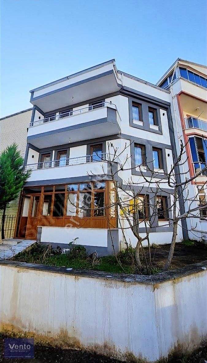 Giresun Merkez Gaziler Satılık Villa Vento'dan Gaziler' De 160m2 Tripleks+100 M2 Bahçeli Müstakil Ev