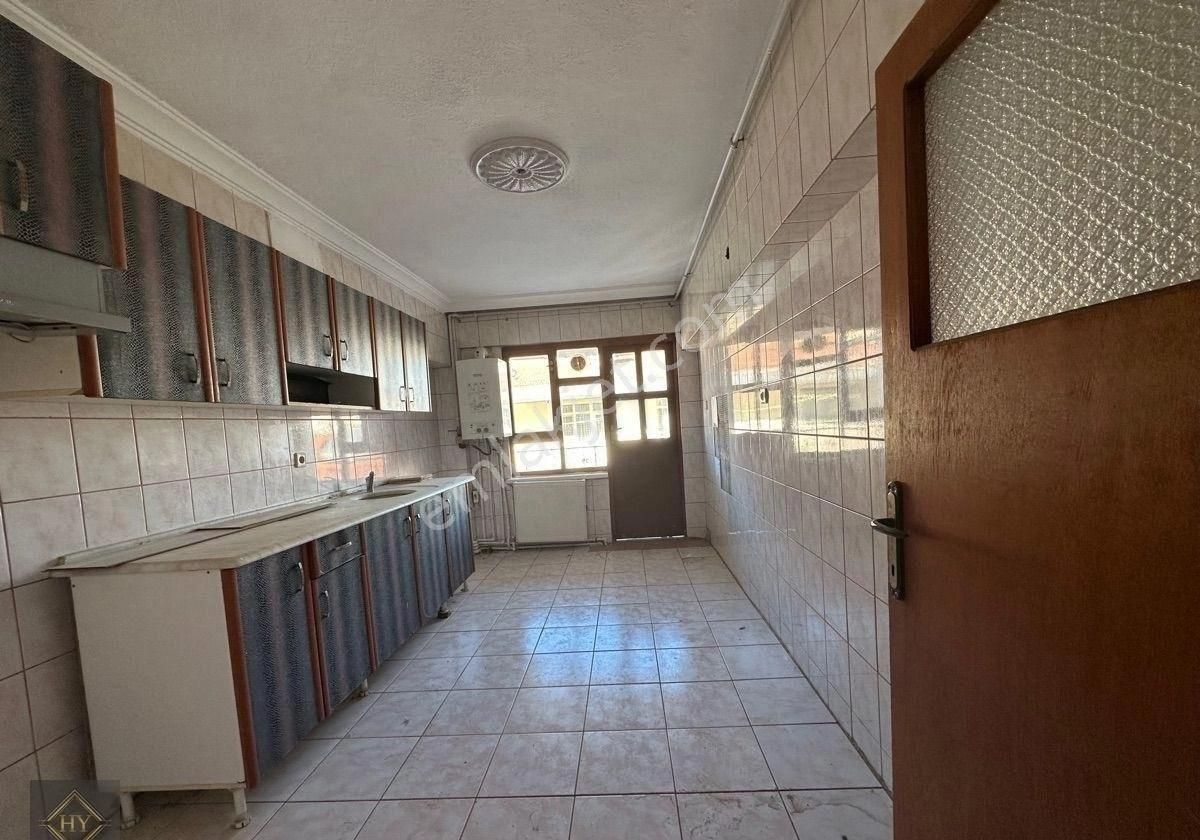 Polatlı Cumhuriyet Kiralık Daire Yıkılmaz Emlaktan Çarşı Merkezde Kiralık 3+1 Daire