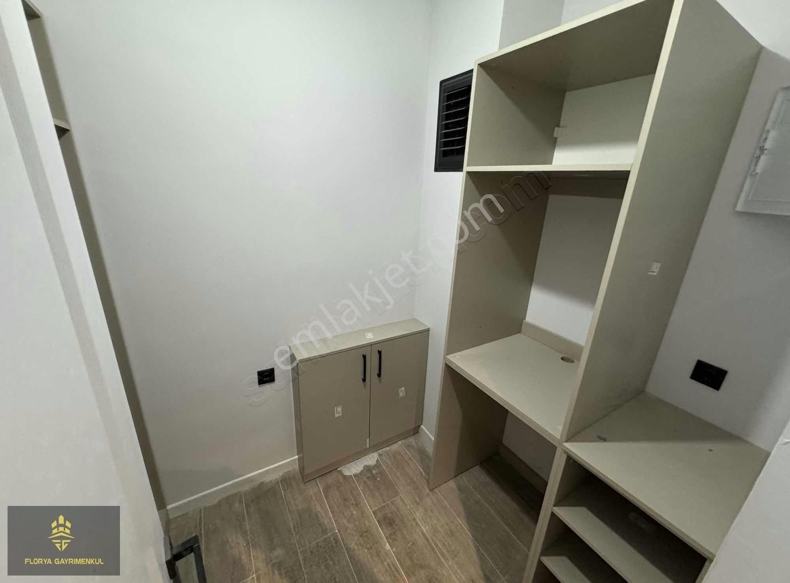 Tepebaşı Batıkent Kiralık Daire Batıkent Mh Site İçi Kiler-giyinme Odası-e.banyolu Ultra Lüks