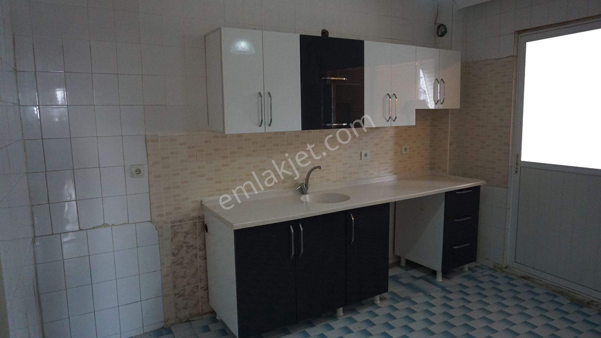 Bayraklı Gümüşpala Kiralık Daire Bayraklı Gümüşpalada Kiralık Daire Çiğli Serkan Emlak Dan