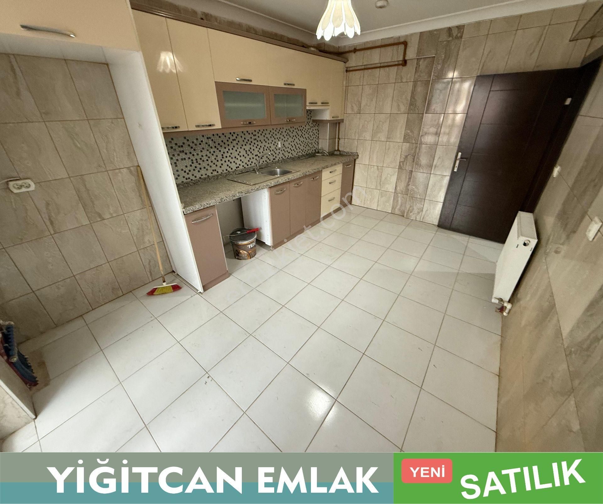 Keçiören Atapark Satılık Daire Atapark Merkez De 2.katta Asansörlü 3+1 Ebeveyn Banyolu Satılık Daire