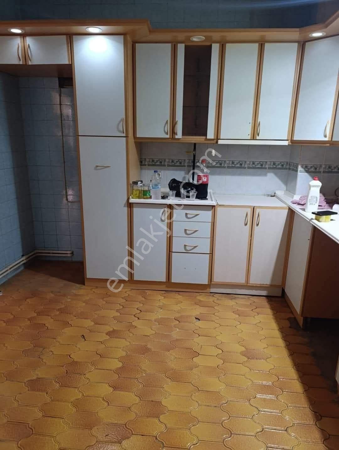 Nazilli Yıldıztepe Kiralık Daire Demiröz Emlak'tan 3+1 Doğalgazlı Kiralık Daire