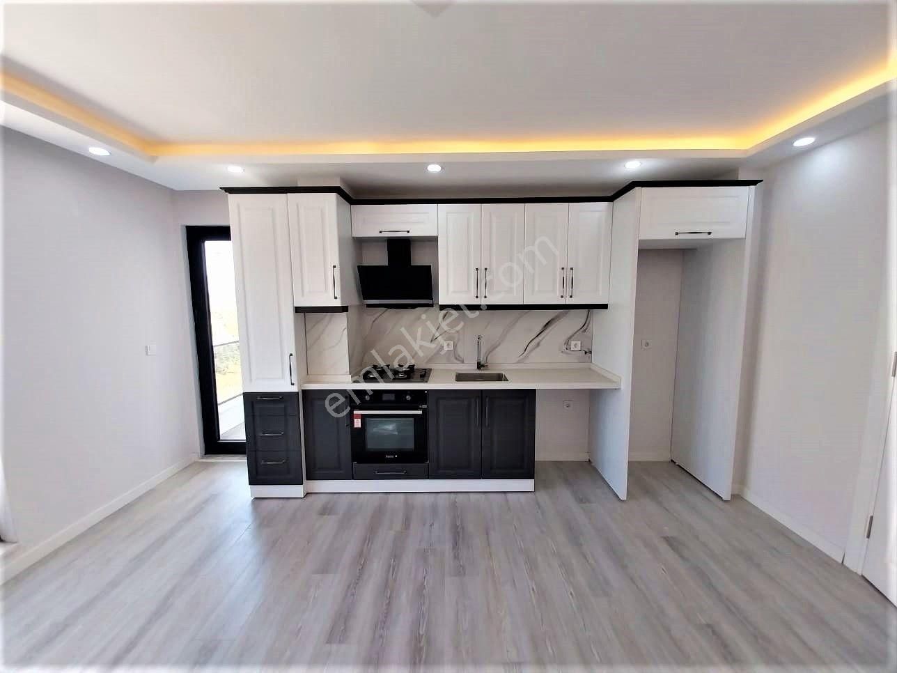 Edremit Altınkum Satılık Daire 🏡🏡alçınar Emlaktan Arakat Geniş Balkonlu K.otoparklı 2+1🏡🏡