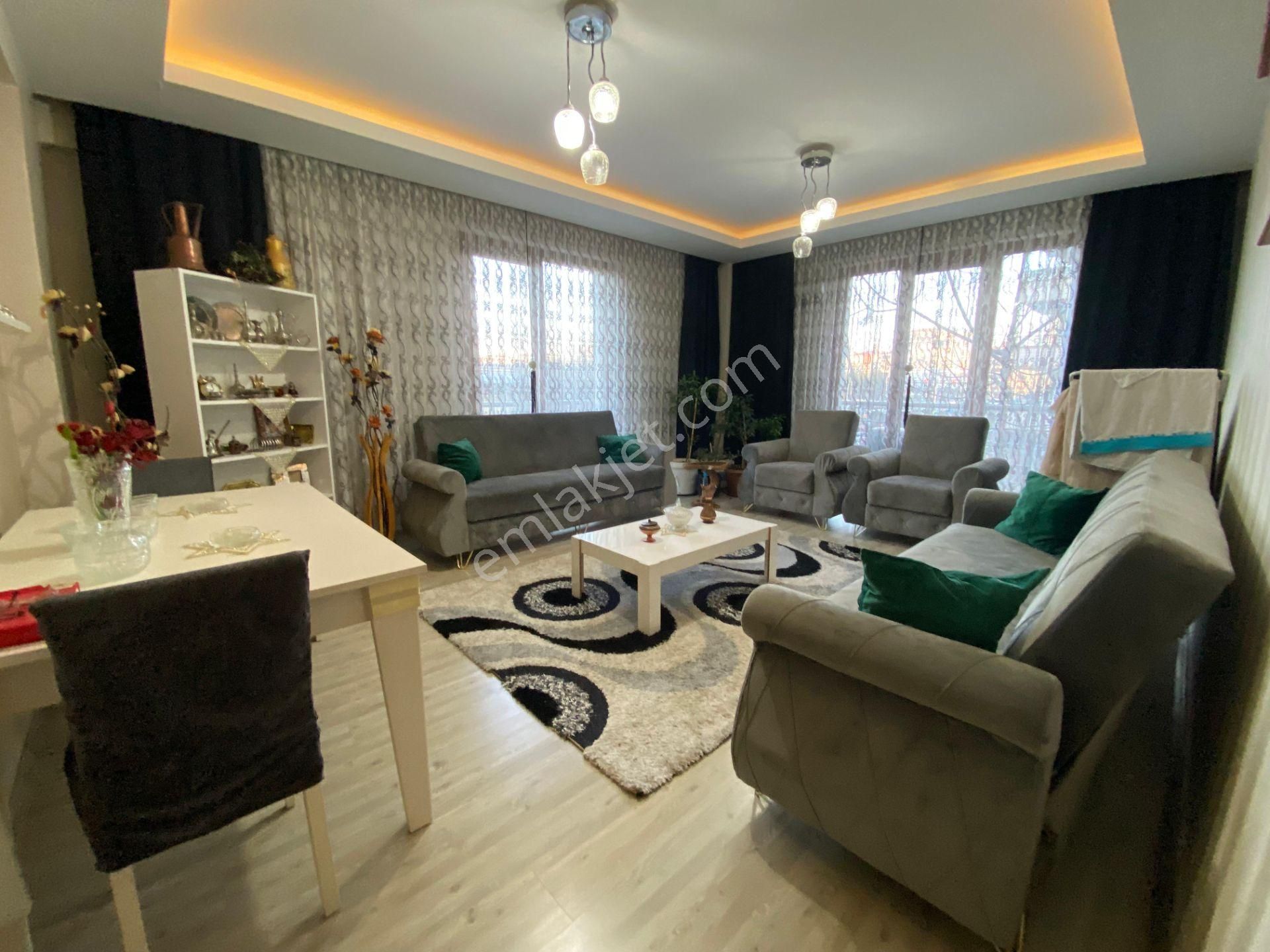 Bağlar Bağcılar Satılık Daire Bağcılar Göletl Park Civarı Satılık 4+1 Daire