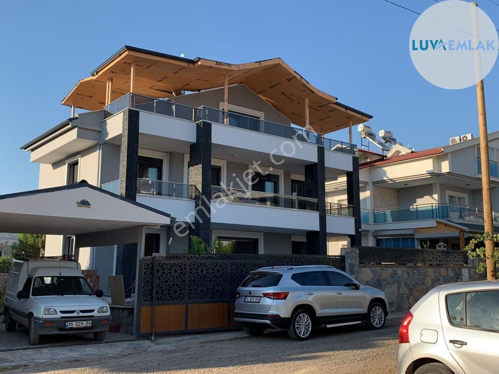 Didim Akbük Te Şahane Manzarası İle Denize100mt Mesafede Satılık 6+1 Villa - Görsel 3
