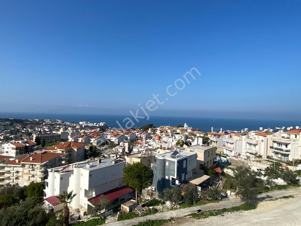 Kuşadası Kadınlar Denizi Satılık Daire Nezih Bir Sitede Deniz Manzaralı 3+1 Satılık Daire