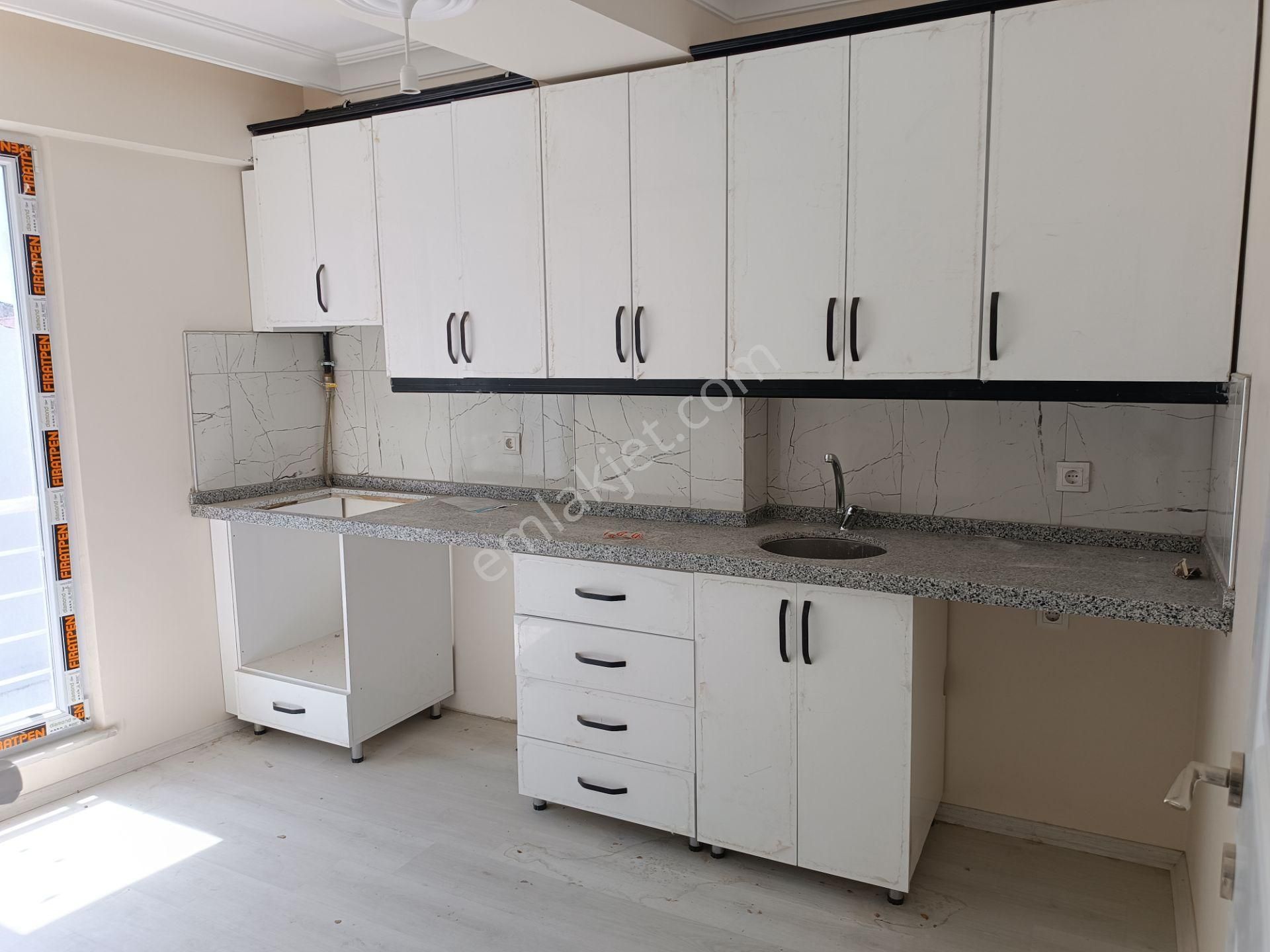 Torunlar Emlaktan Satılık 2+1 Alt Üst 1 Oda Kredili Dublex Daire Bağcılarda