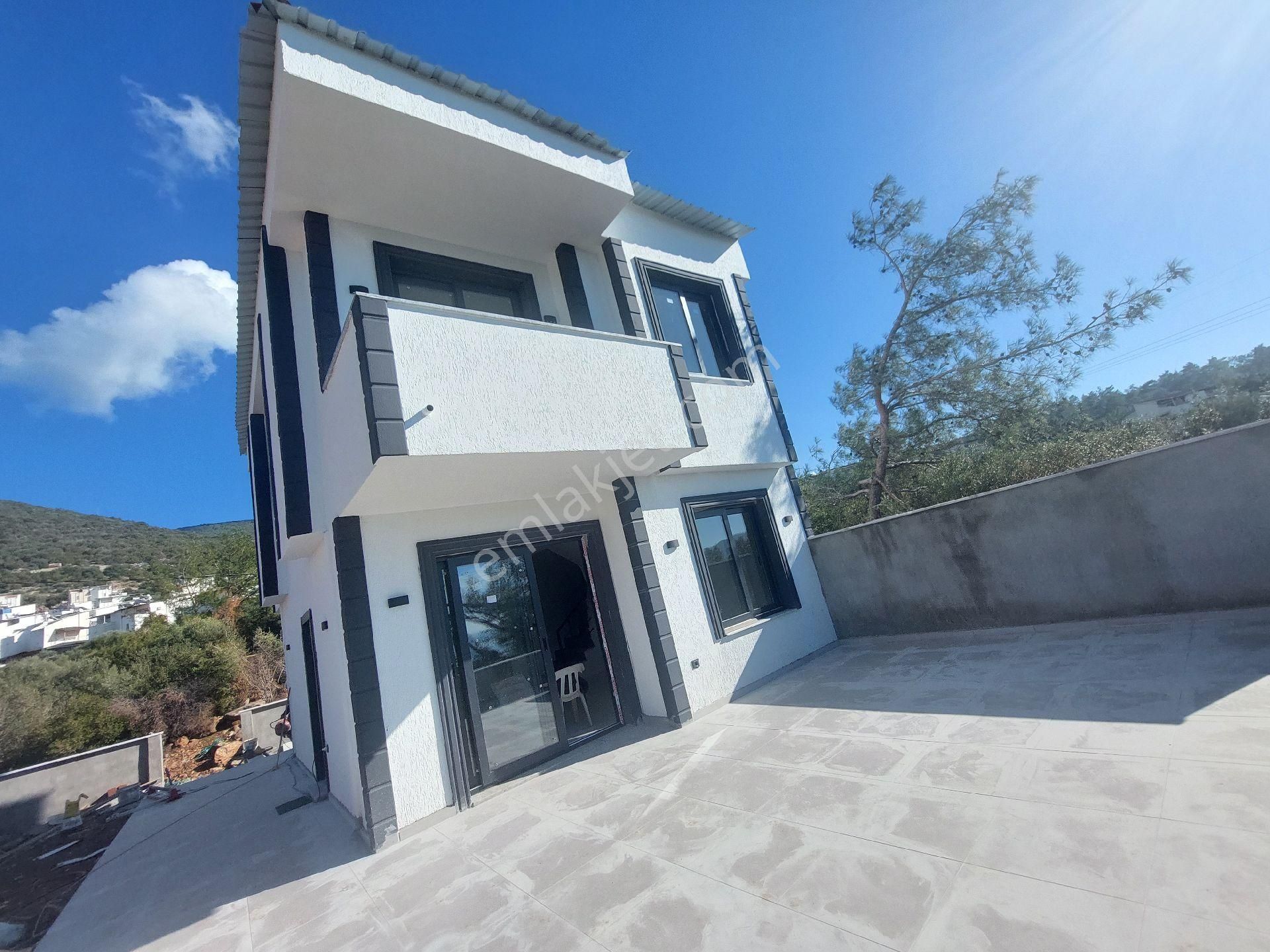 Didim Akbük Satılık Villa Didim Akbük Mh Nizamı Geniş Bahçeli Deniz Manzaralı Vila