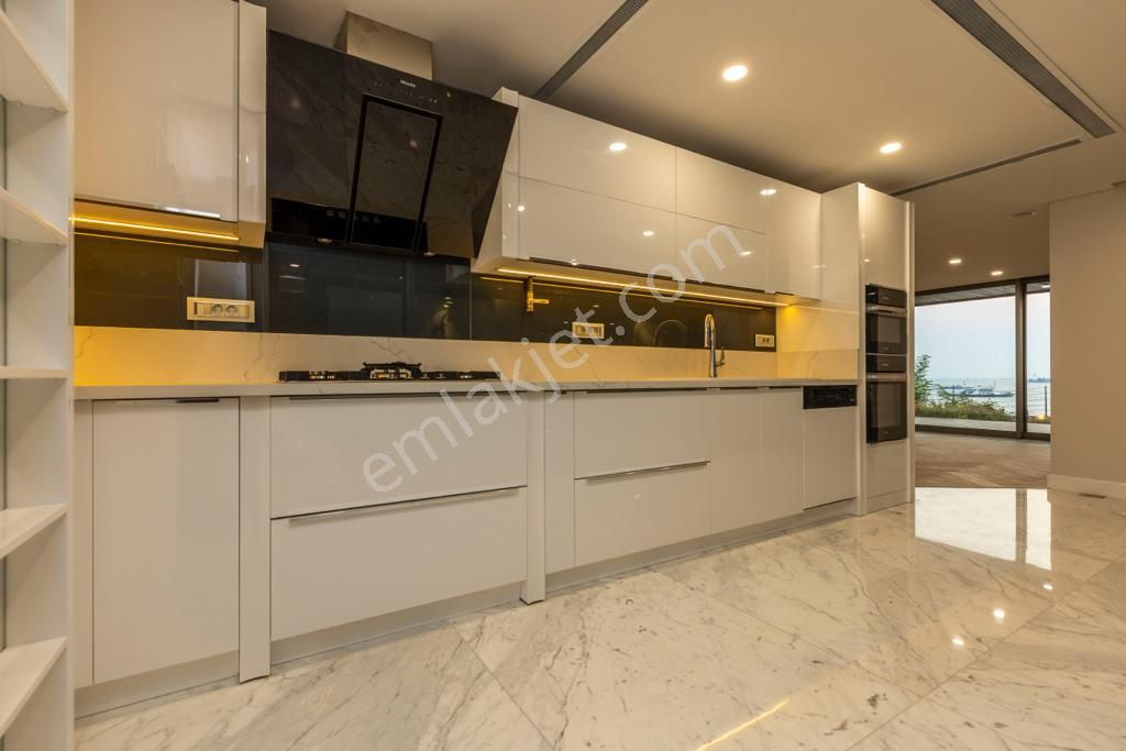 Salacak'ta Tarihi Yarımada Kesintisiz Manzaralı Bahçe Katı Daire - Görsel 15