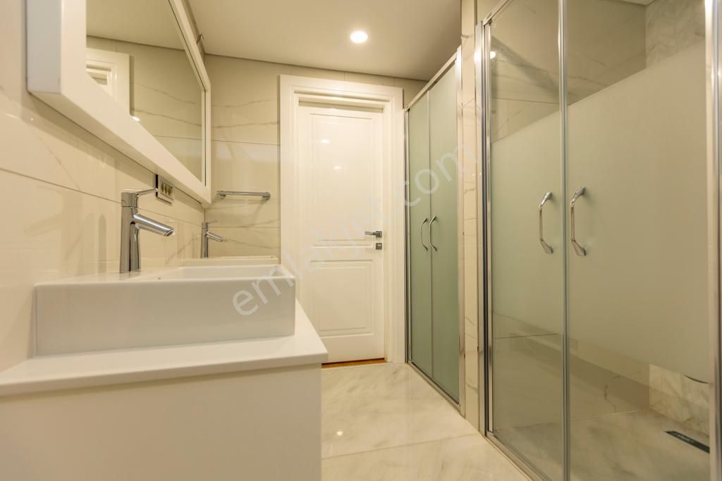 Salacak'ta Tarihi Yarımada Kesintisiz Manzaralı Bahçe Katı Daire - Görsel 19