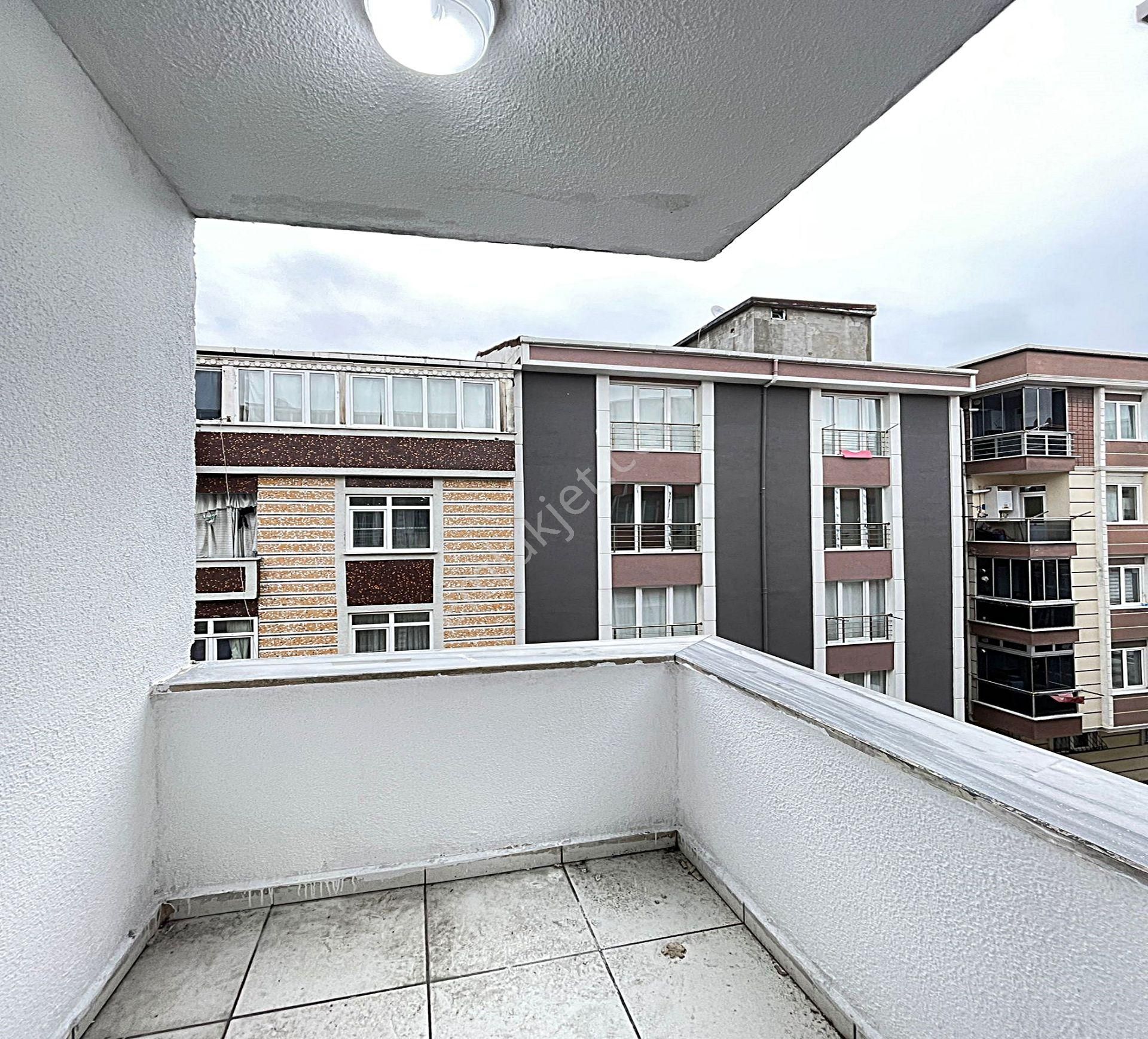 Krediye Uygun Balkonlu Geniş M2 2+1 Satılık Ara Kat Daire - Görsel 7