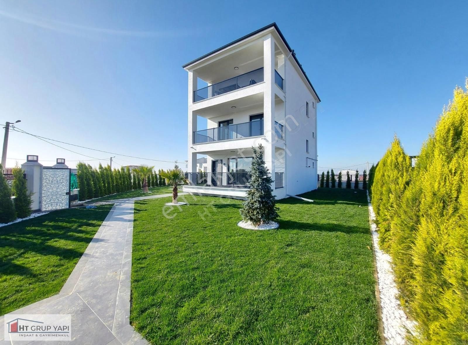 Marmaraereğlisi Yeniçiftlik Satılık Villa 500 M² Köşebaşı Arsa İcinde Emsali Olmayan Ultralux Villa