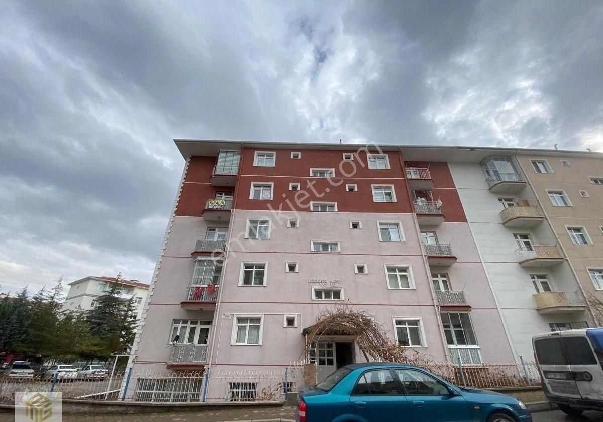 Sincan Fatih Kiralık Daire Mmg Gayrimenkul'den Fatih Mah.'de Metro Yakını Ara Kat 3+1 Kiralık Daire