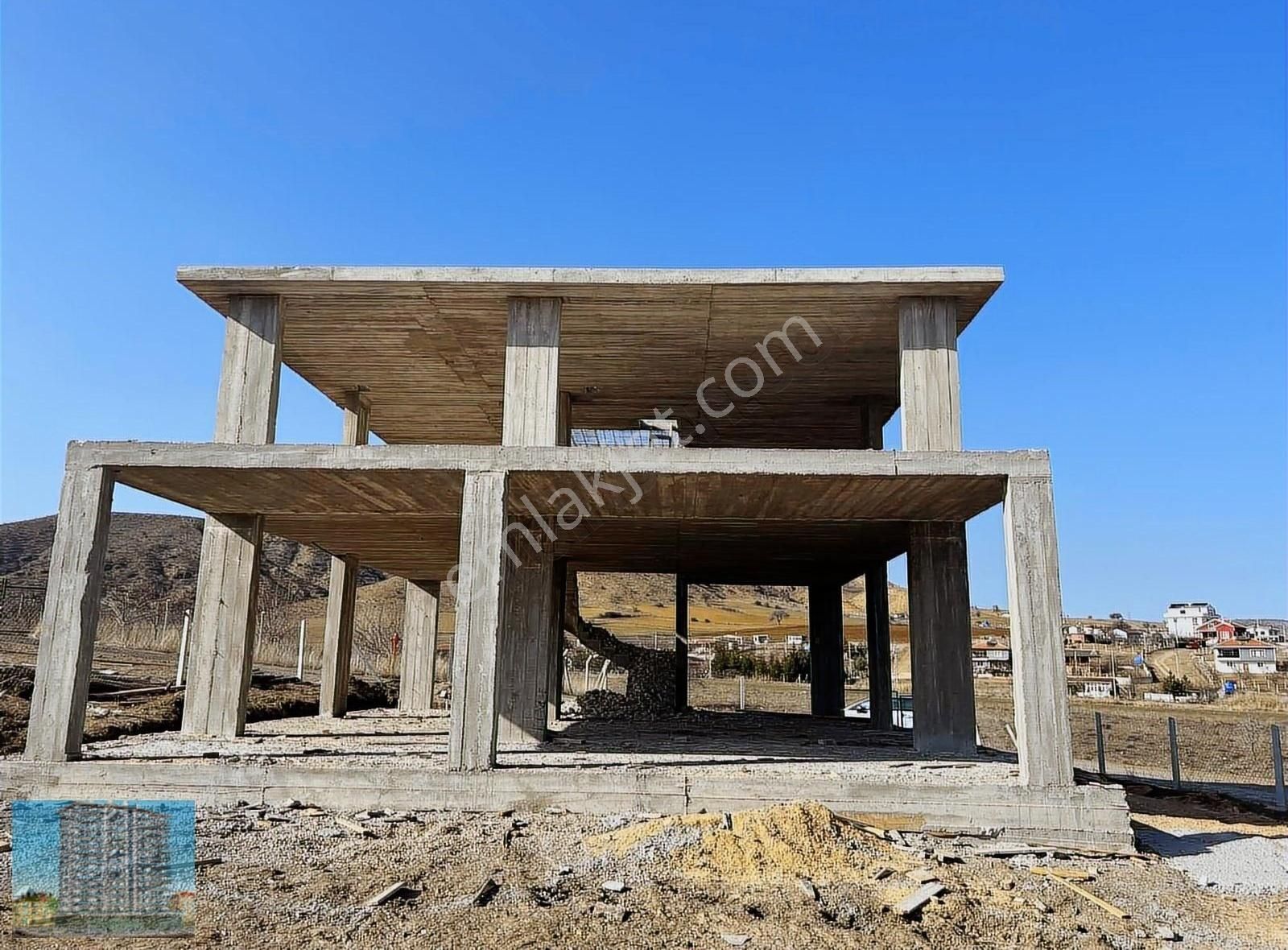 Pursaklar Sirkeli Yeşilova Satılık Villa İmarlı Arsa Ve 300 M2 Betonarme Natamam 3 Katlı Villa