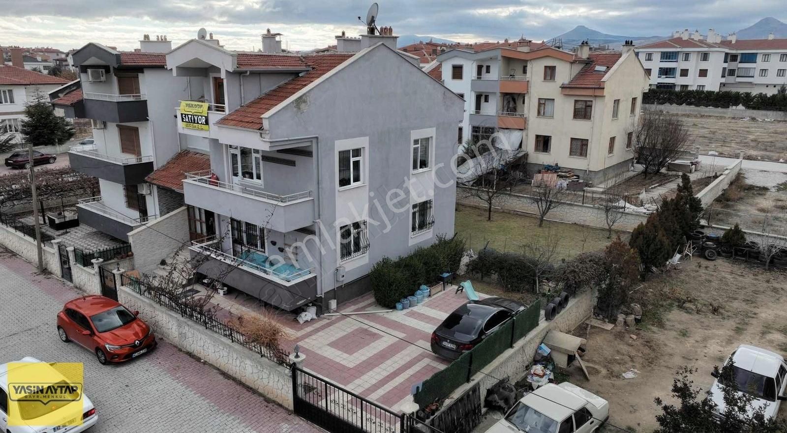 Selçuklu Buhara Satılık Müstakil Ev Buhara Mh 430m² Arsa İçerisinde 6+1 Satılık Bahçeli Müstakil Ev