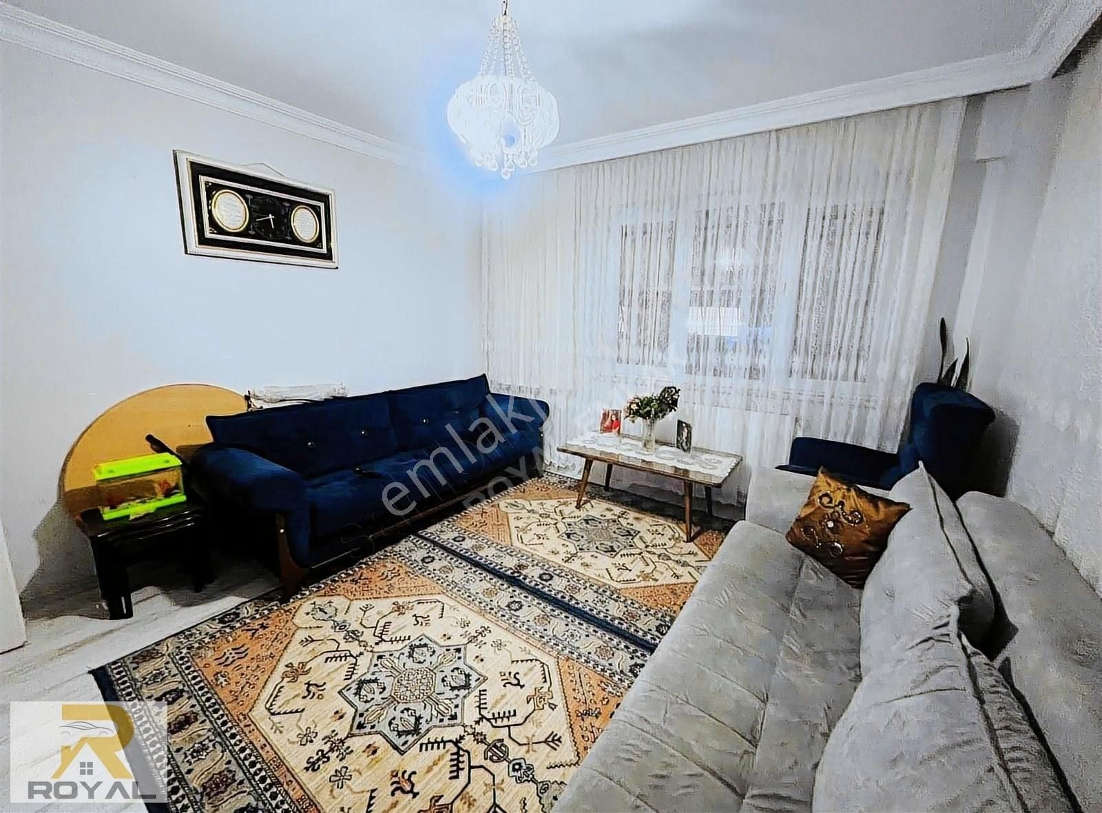 Küçükçekmece Cumhuriyet Satılık Daire Royal'den Cumhuriyet Mahallesi Marmaraya Yakın 2+1 70m2 Daire