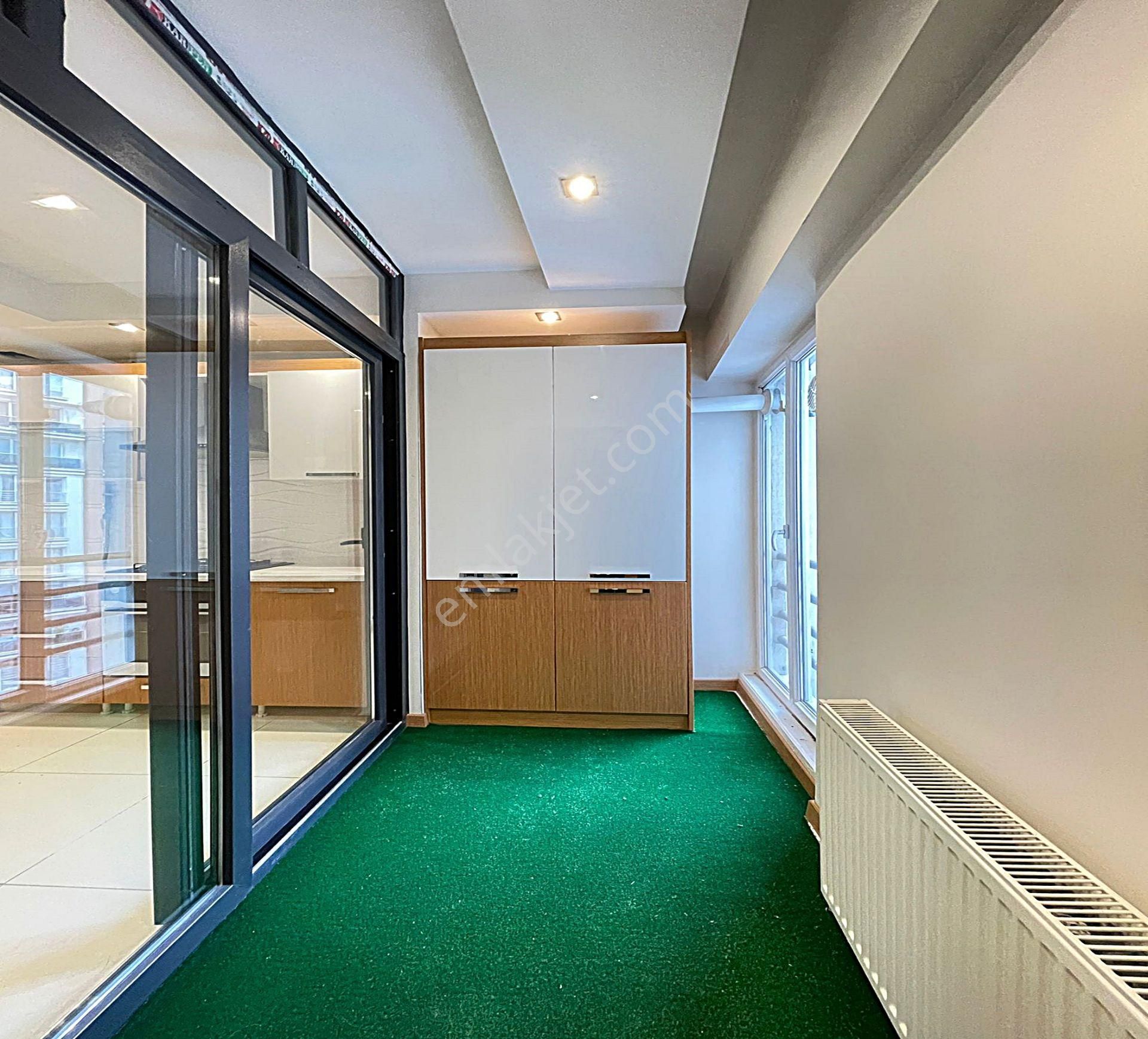 Metrobüse Çok Yakın İçi Ultra Lüks Teraslı 2+1 Satılık Daire - Görsel 4