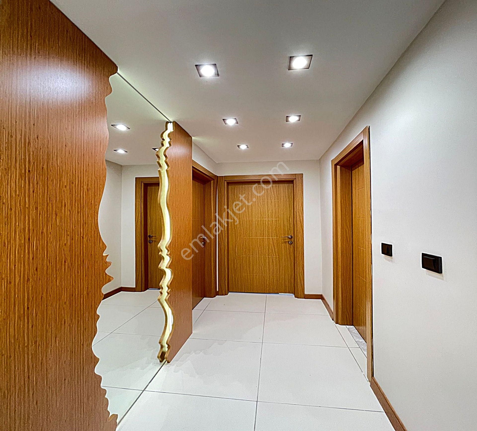 Metrobüse Çok Yakın İçi Ultra Lüks Teraslı 2+1 Satılık Daire - Görsel 20