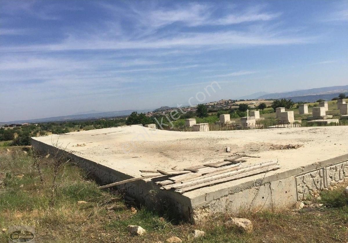 Kula Kavacık Satılık Konut İmarlı Manisa Kula Da Satilik Arsa İçinde Temeli Olan Arazi