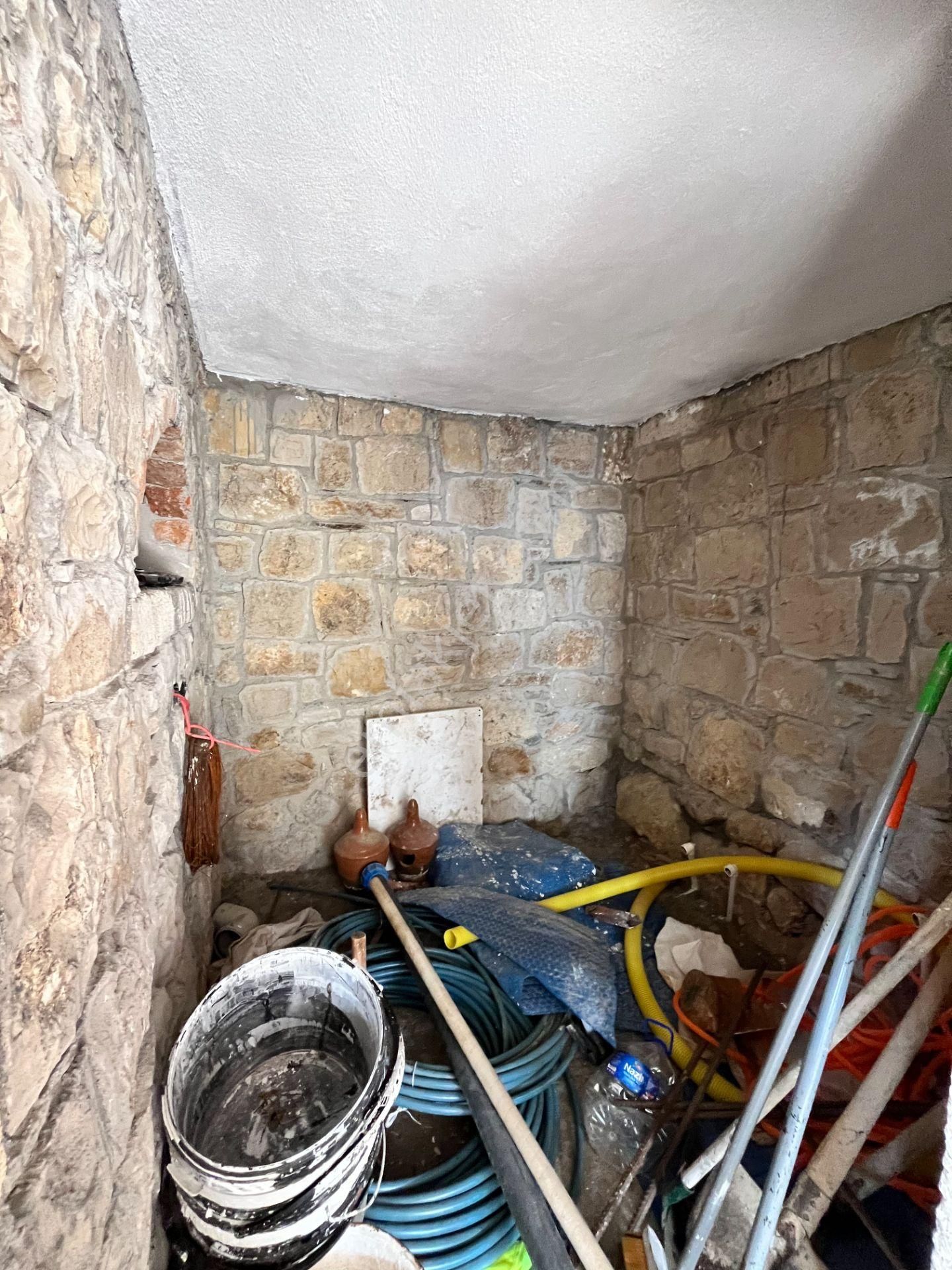 Kavakdere’de 1800 M² Arsa İçinde Taş Ev Ve Zeytinlik - Görsel 6