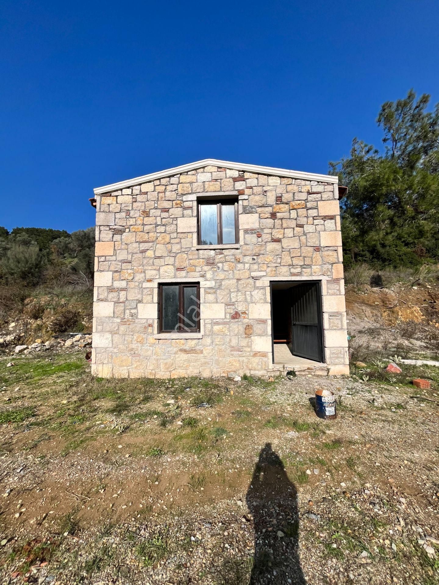 Kavakdere’de 1800 M² Arsa İçinde Taş Ev Ve Zeytinlik - Görsel 33