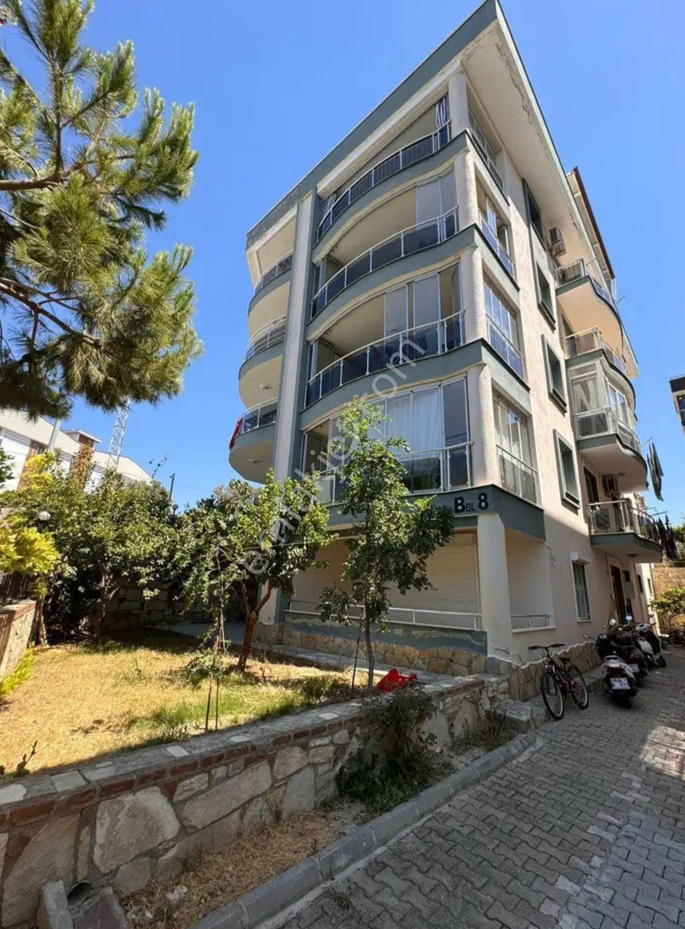 Kuşadası Ege Satılık Daire Kuşadası Ege Mahallesinde Kaçmaz Fırsat Sitede Yüksek Giriş 2+1 90m2 Daire