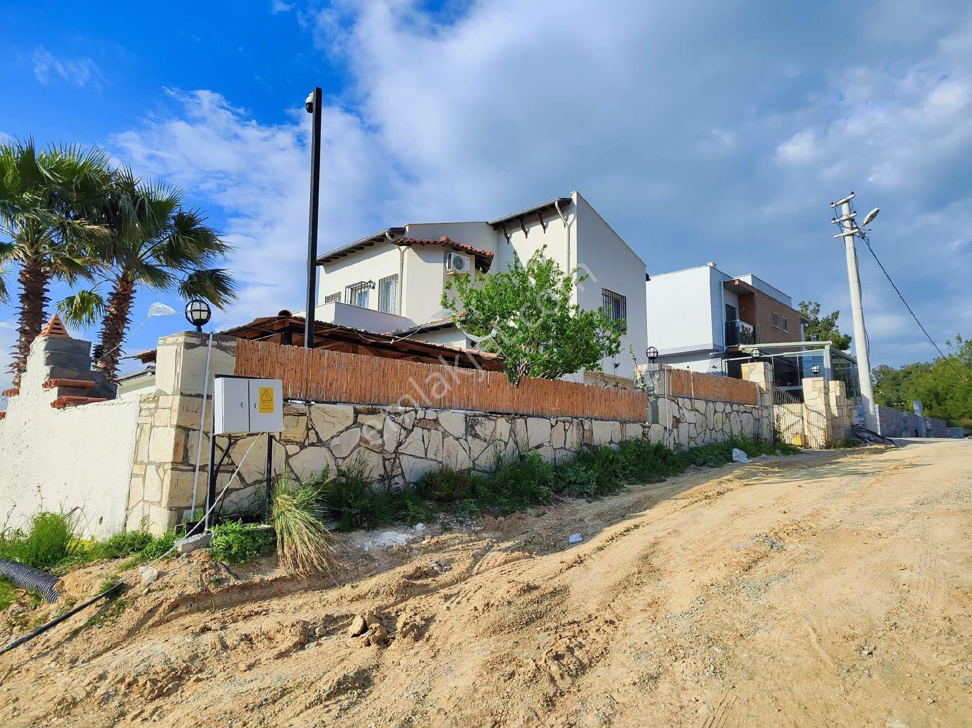 Kuşadası Soğucakta Villa İmarlıkose Konum Deniz Manzaralı 220m2 Arsa - Görsel 8