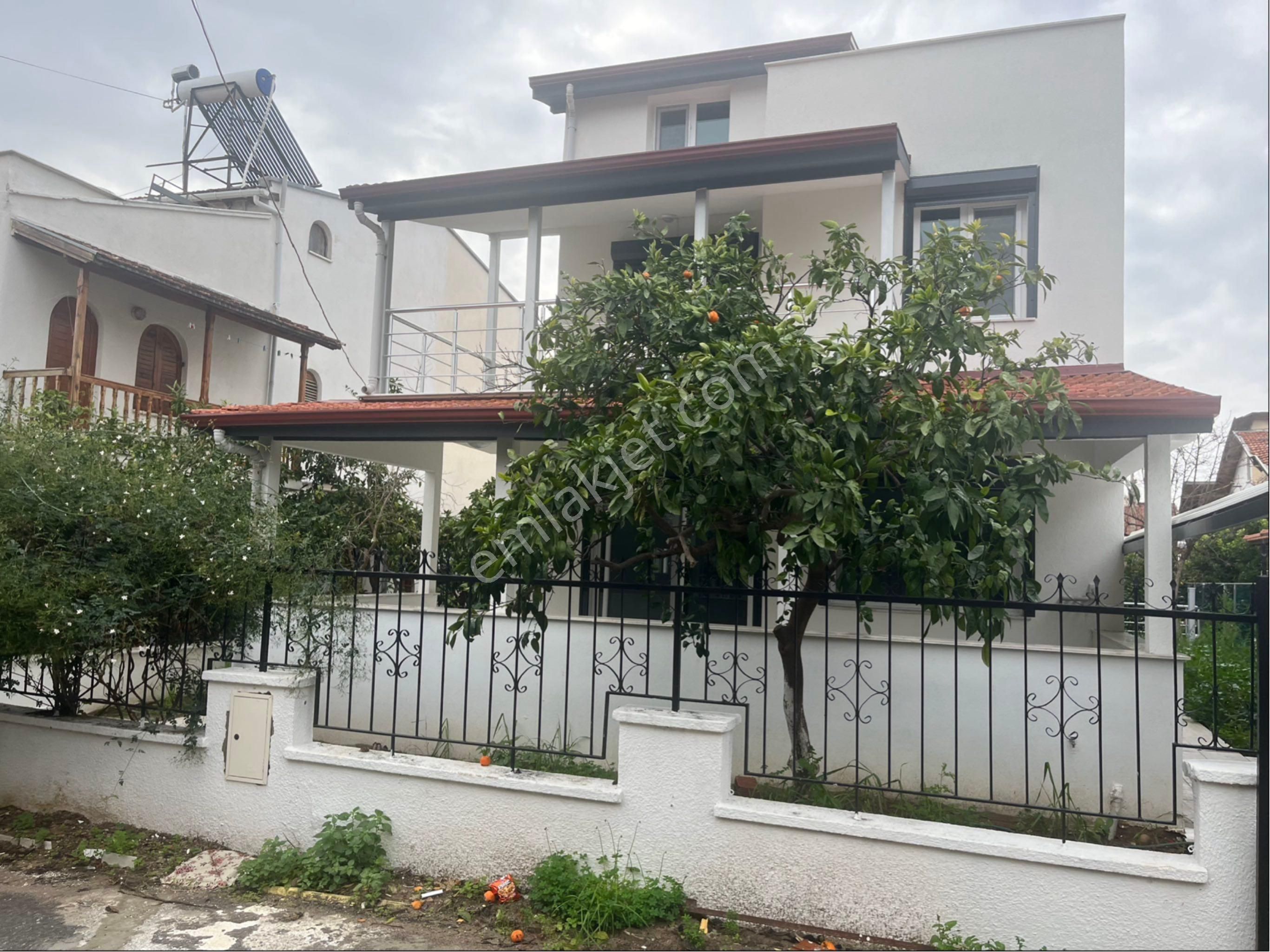 Menderes Çukuraltı Satılık Villa New Life Emlaktan Tam Müstakil Özdere 14 Evler De Deniz Manzaralı 6+1 Tripleks Villa