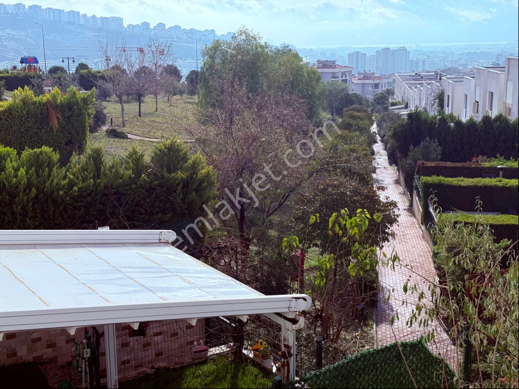 Menemen 9 Eylül Satılık Daire Sahibinden Acill İzmir 35.sokak Sitesi 3+1 Bahçeli Tripleks Villa