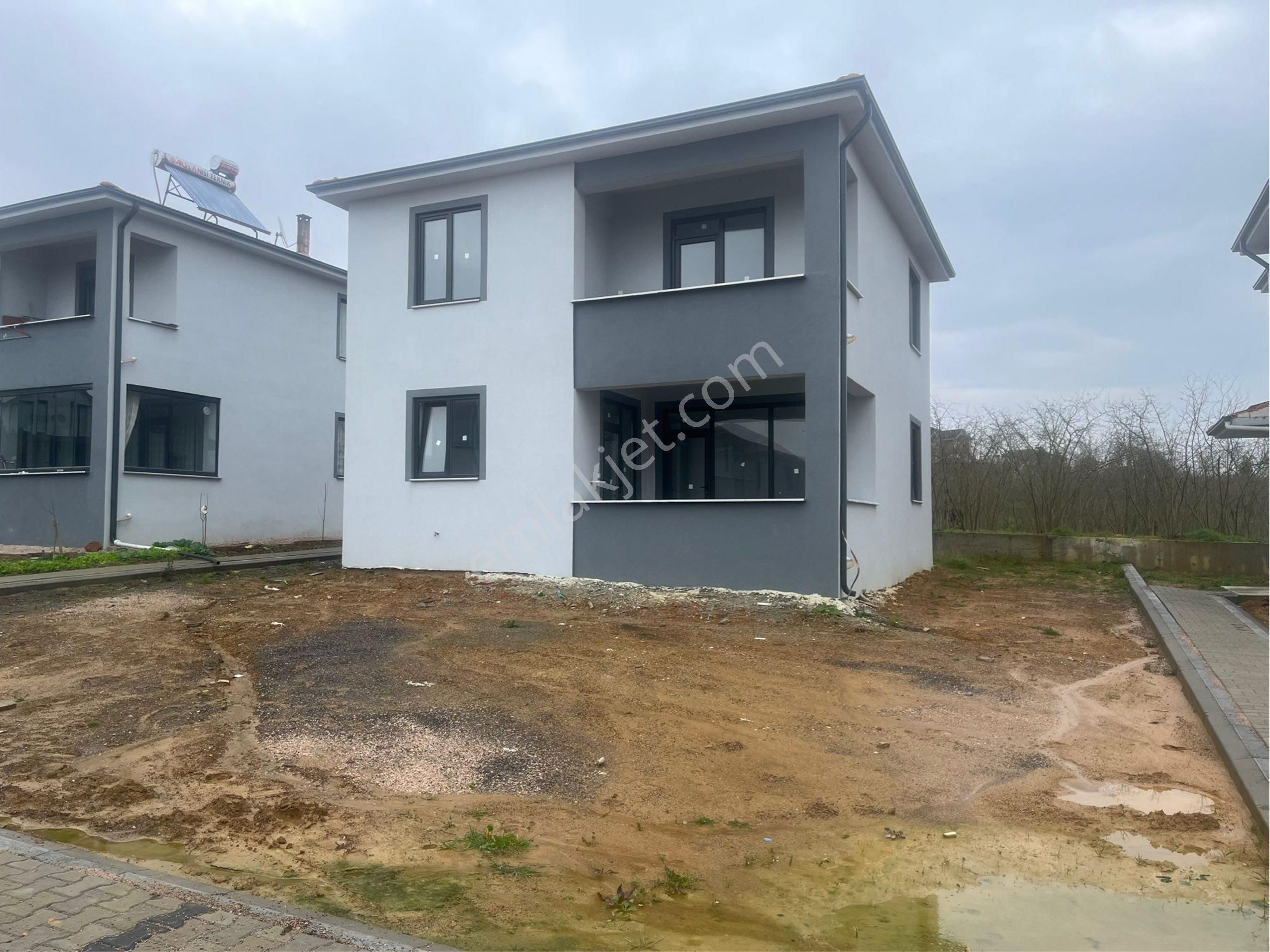 Kaynarca Arifağa Satılık Villa Cadde41 Den Arifağa Mahallesi Kaynarca Da Satılık Site İçi Villa