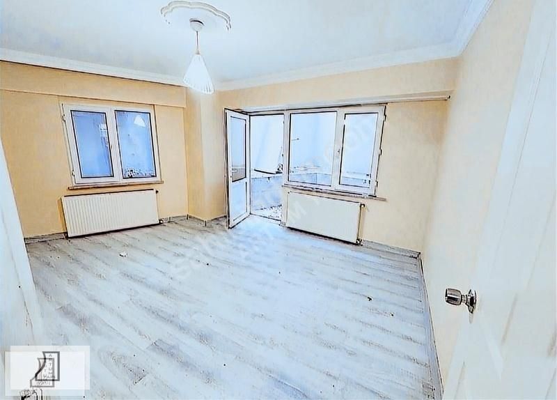 Kağıthane Sultan Selim Kiralık Daire Batanay Sokakta Düz Giriş Metroya 7 8 Dk Mesafede 3+1 Kiralık