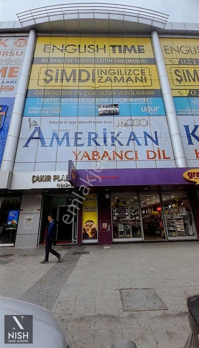 Bağcılar Güneşli Kiralık Plaza Katı Güneşli Bankalar Caddesi 'nde Eğitim Kurumlarına Uygun İşyeri