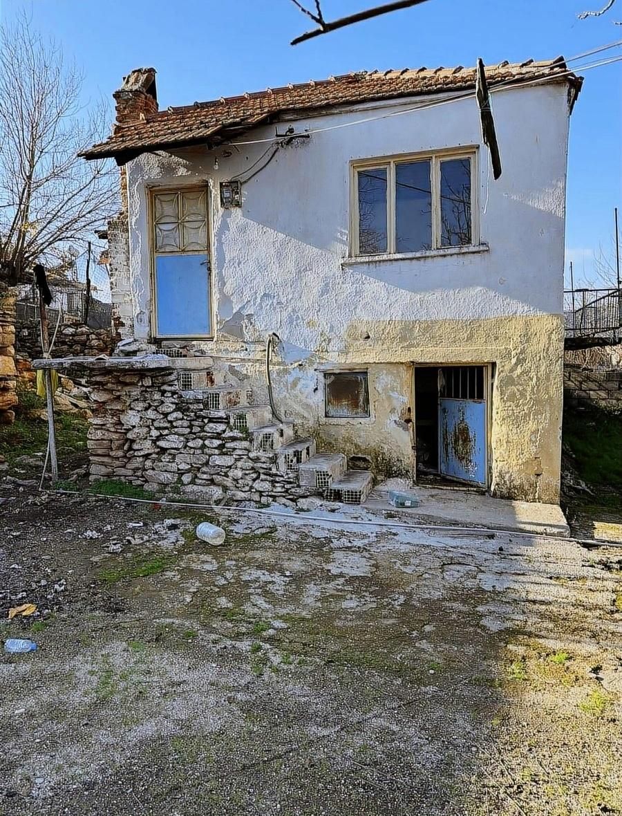 Milas'a 5 Dk Mesafede Geniş Arsalı Müstakil Ev - Görsel 3