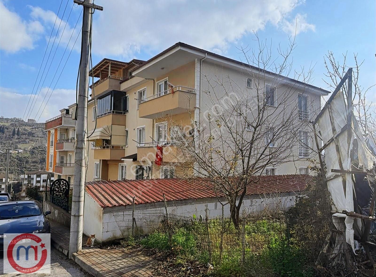 İzmit Hatipköy Satılık Daire Master Realtor'den Kuruçeşme Hatipköy'de 3+1 Satılık Daire