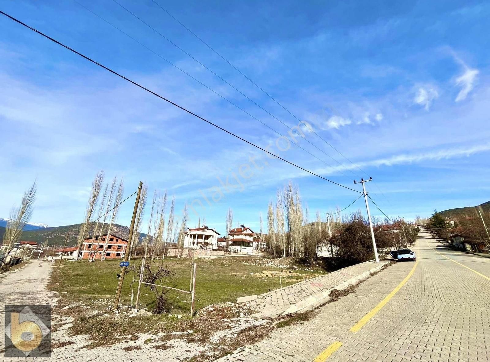 Seydikemer Yayla Sekı'de İmarlı 1033m2 İmarlı Arsa - Görsel 3