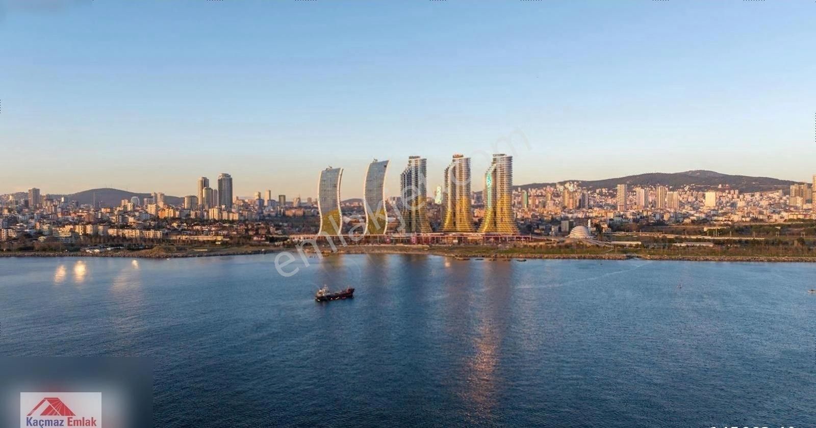 Kartal Kordonboyu Satılık Residence Kartal İstmarina 3.5+1 Full Özel Yapım Manzaralı