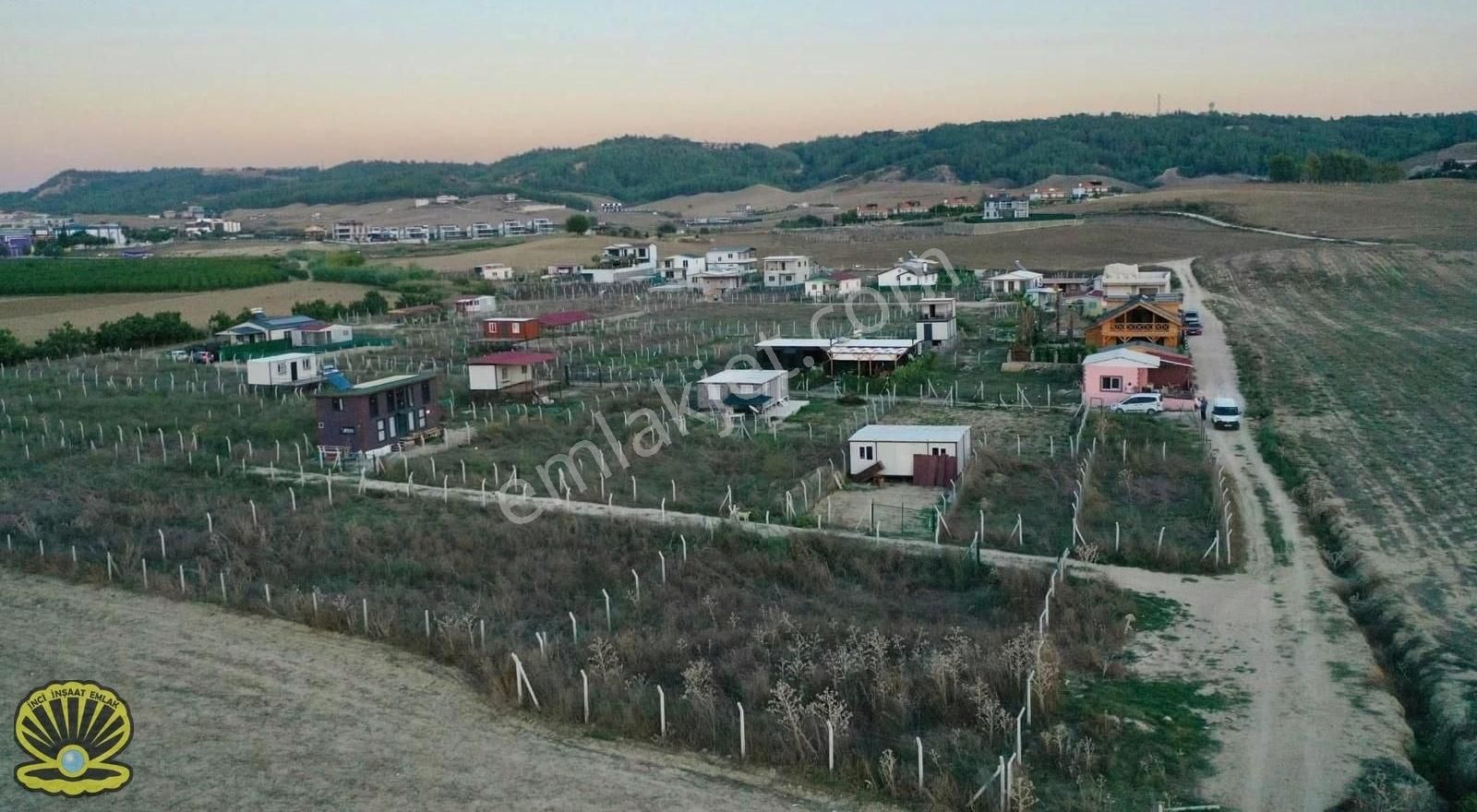 Sarıçam Buruk Cumhuriyet Satılık Tarla Göl Manzaralı Etrafı Çevrili Acilll