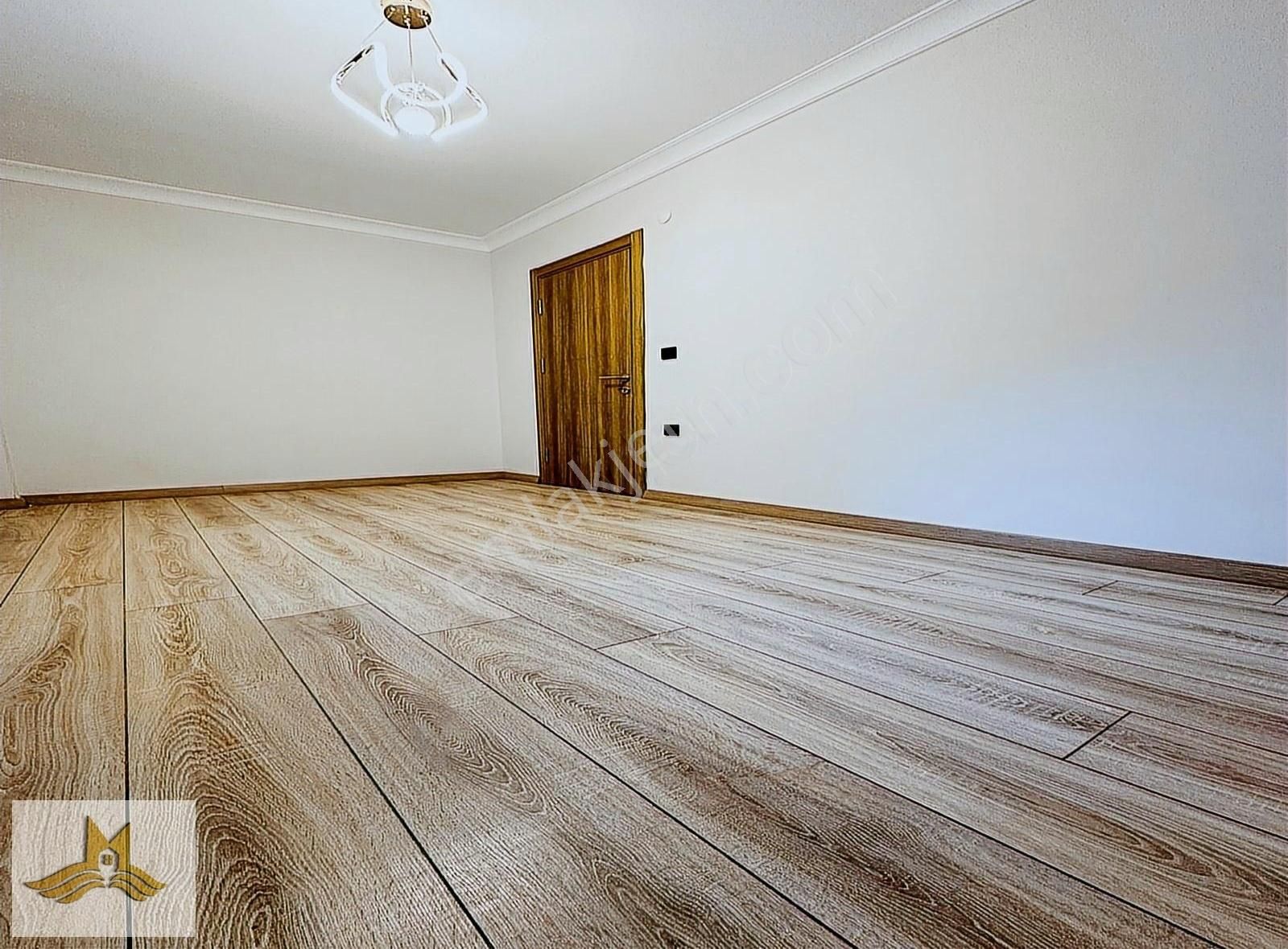 Beylikdüzünde Emsallerinin Altında 2+1 Full Dekorlu Bahçekatı - Görsel 3