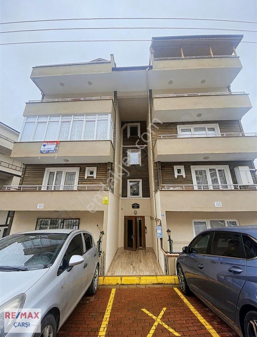 İzmit Gündoğdu Satılık Daire Remax Çarşı'dan Boğazova Caddesi'nde 2+1 Arakat Satılık Daire