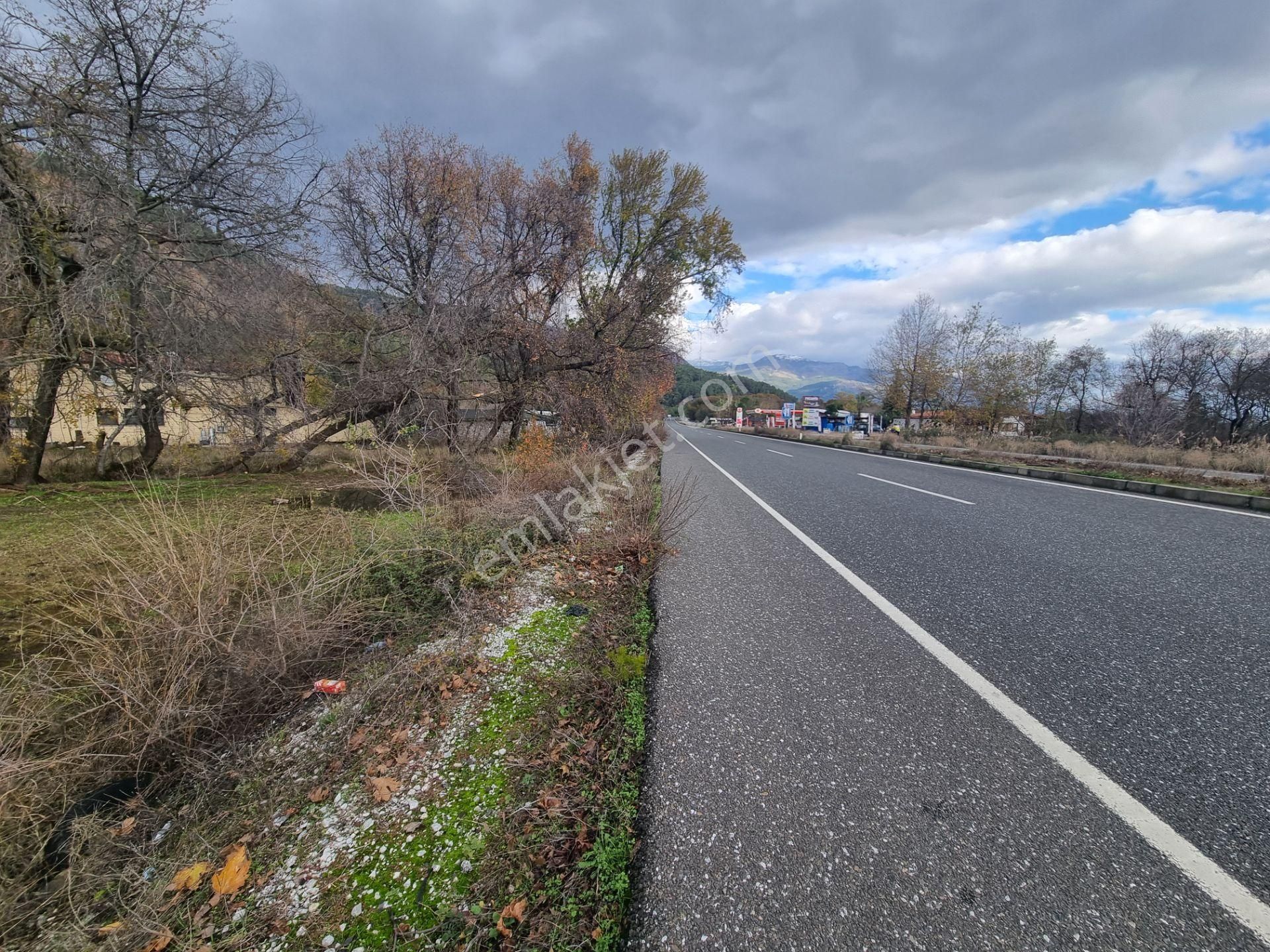 Köyceğiz Toparlar Satılık Tarla Köyceğiz Toparlar Mahallesin'de Ana Yol Üstü 26.910 M2 Tarla