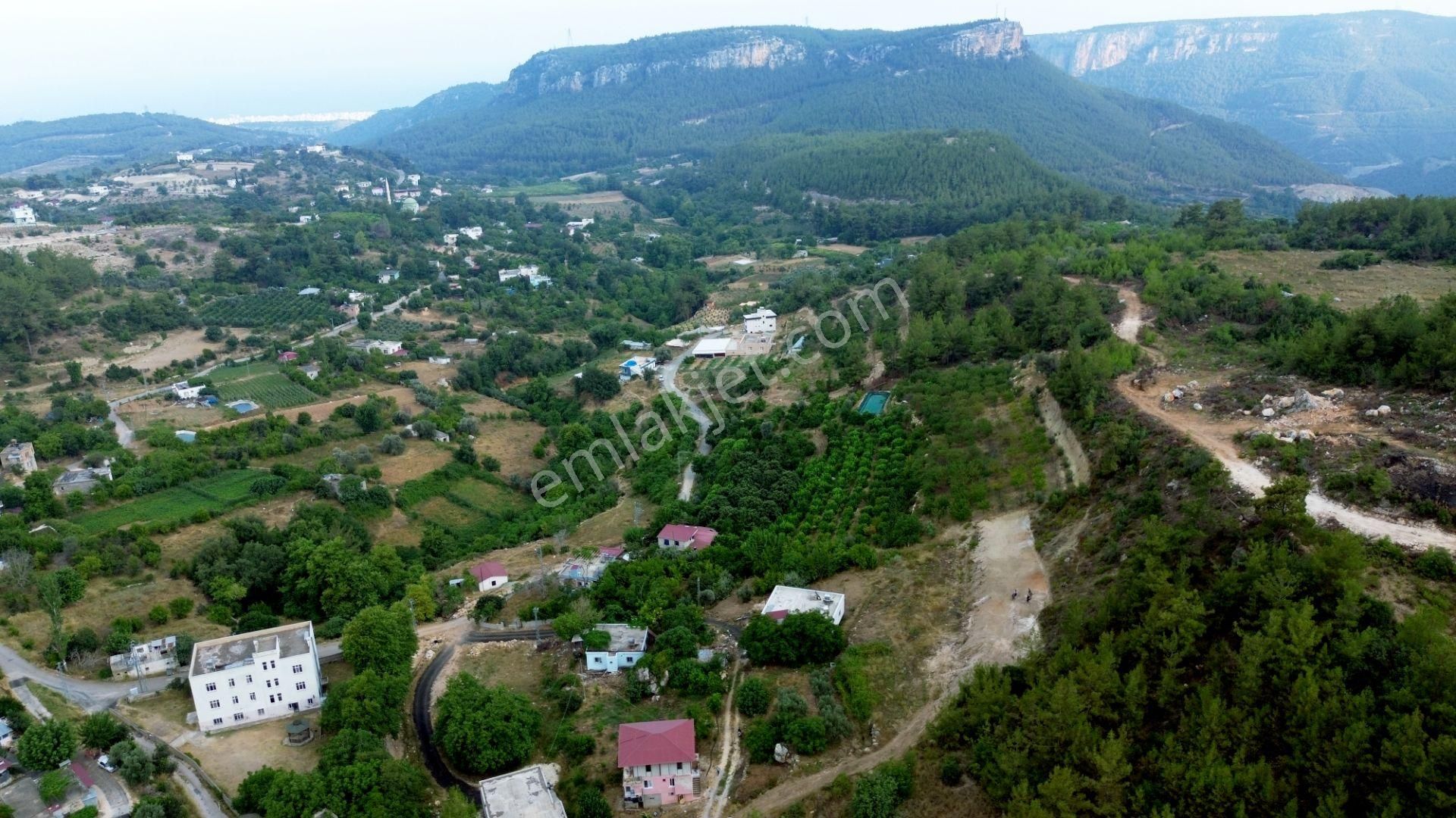 Erdemli Kösbucağı Satılık Tarla Erdemli Kösbucağı 400 M2 Satılık Parsel