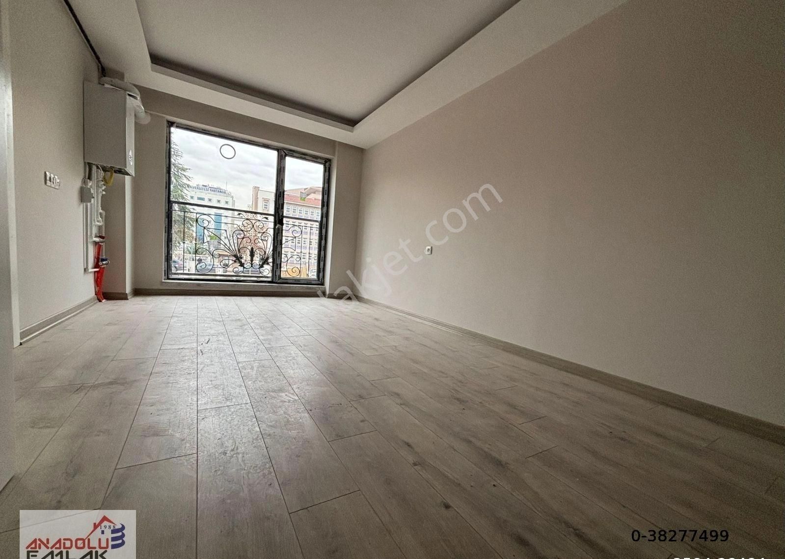 Çankaya Bahçelievler Kiralık Daire Bahçelievler De Yeni Sıfır Binada 1+1 Katta Güney Ankastreli Lüx